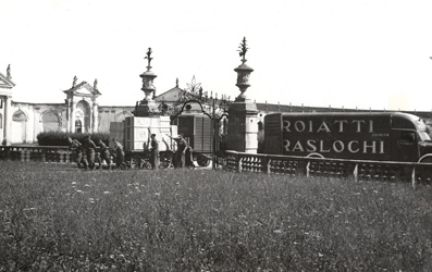 Il trasporto a Villa Manin 