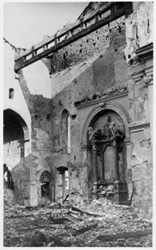 Chiesa di San Francesco dopo il bombardamento. 